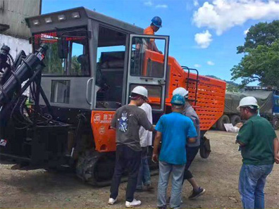 JingGong 4GL-1 tebu harvester menerima pujian dari Filipina pelanggan